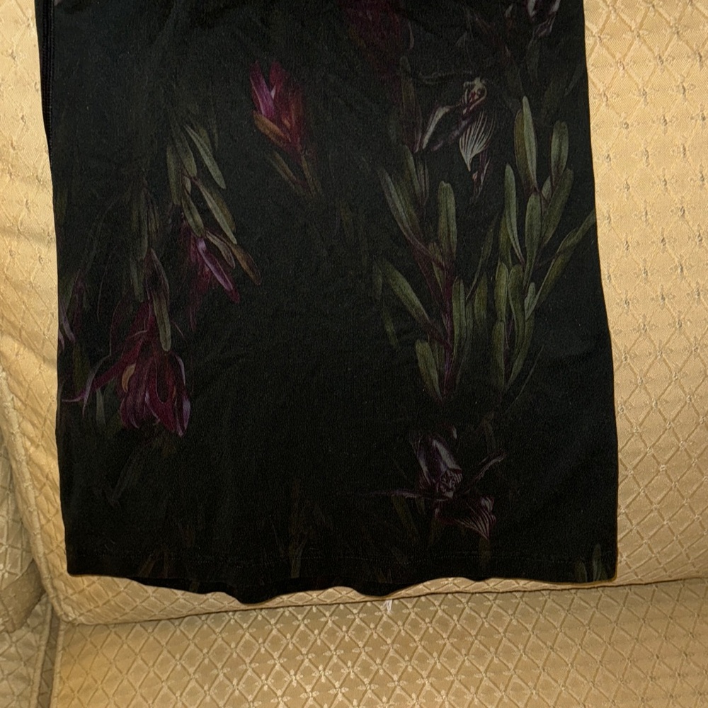 Lululemon Black and Purple Floral Racerback Tank Top EUC - Picture 6 of 7